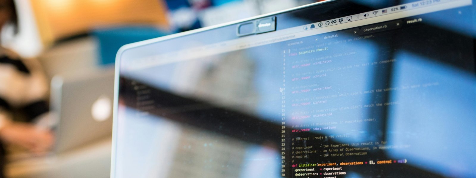 Actualización de sistemas: inversión esencial para empresas seguras